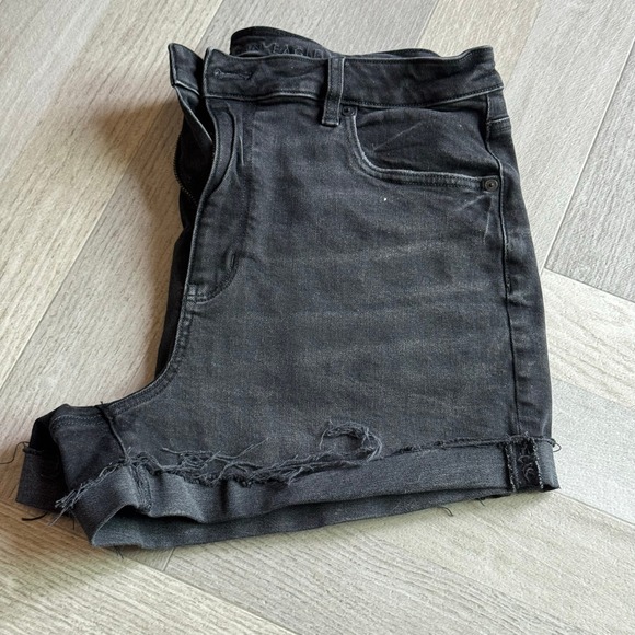 American Eagle Outfitters Pants - American Eagle Black Denim Cuffed Shorts Distressed Casual Womens 14